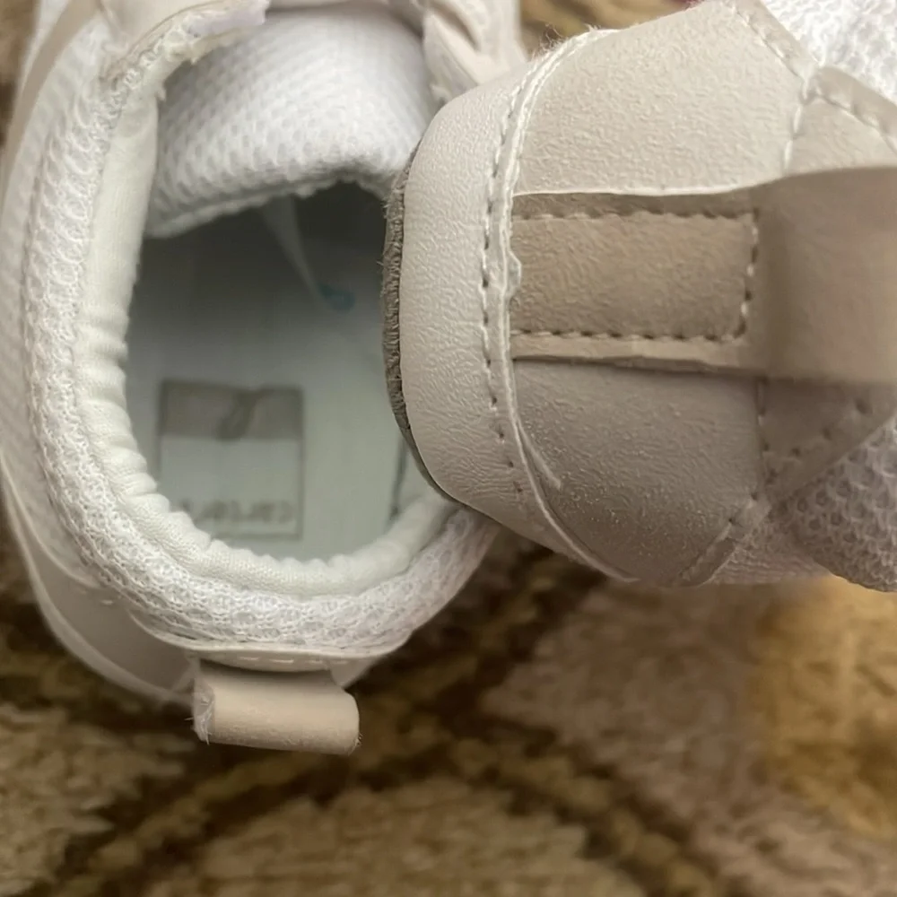 NEW Carter's White & Cream Sneakers with Breathable Mesh Baby softees Size:3-6M